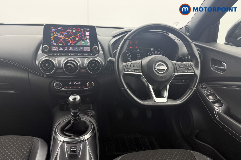 Nissan Juke N-Connecta Manual Petrol SUV - Stock Number (1566961) - 1st supplementary image