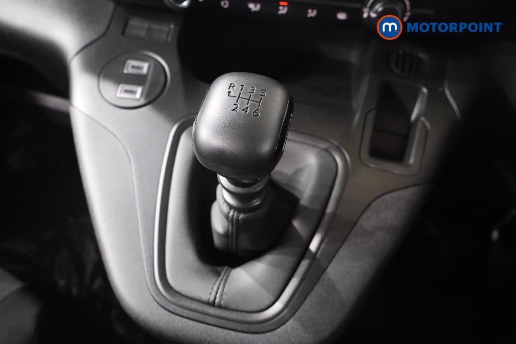 Vauxhall Combo Cargo Prime Manual Diesel Crew Bus - Stock Number (1567012) - 5th supplementary image
