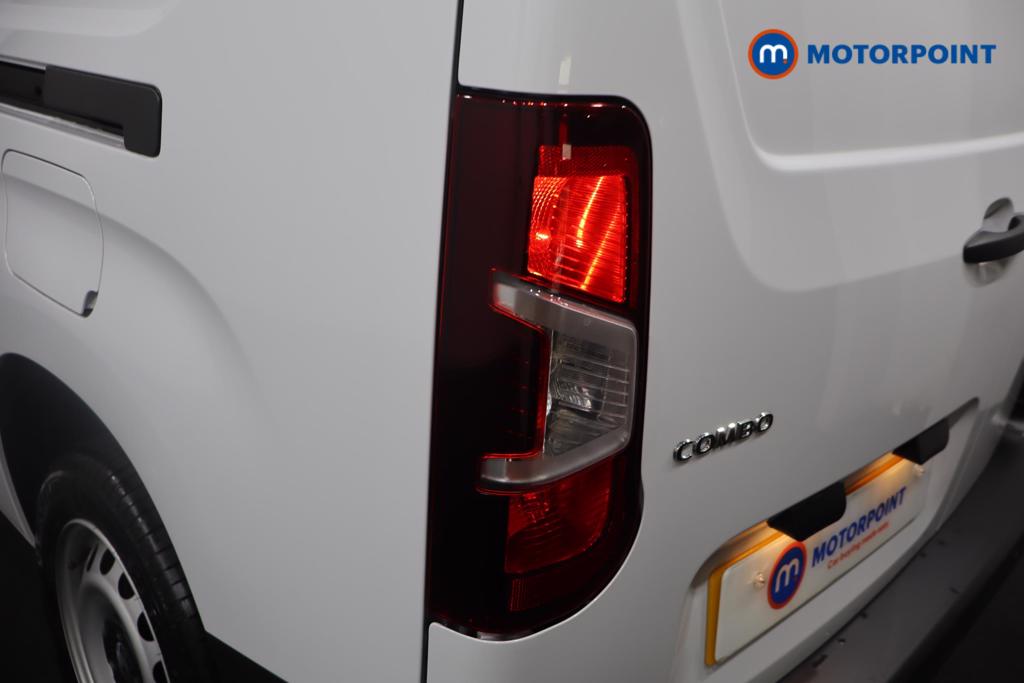 Vauxhall Combo Cargo Prime Manual Diesel Crew Bus - Stock Number (1567012) - 29th supplementary image