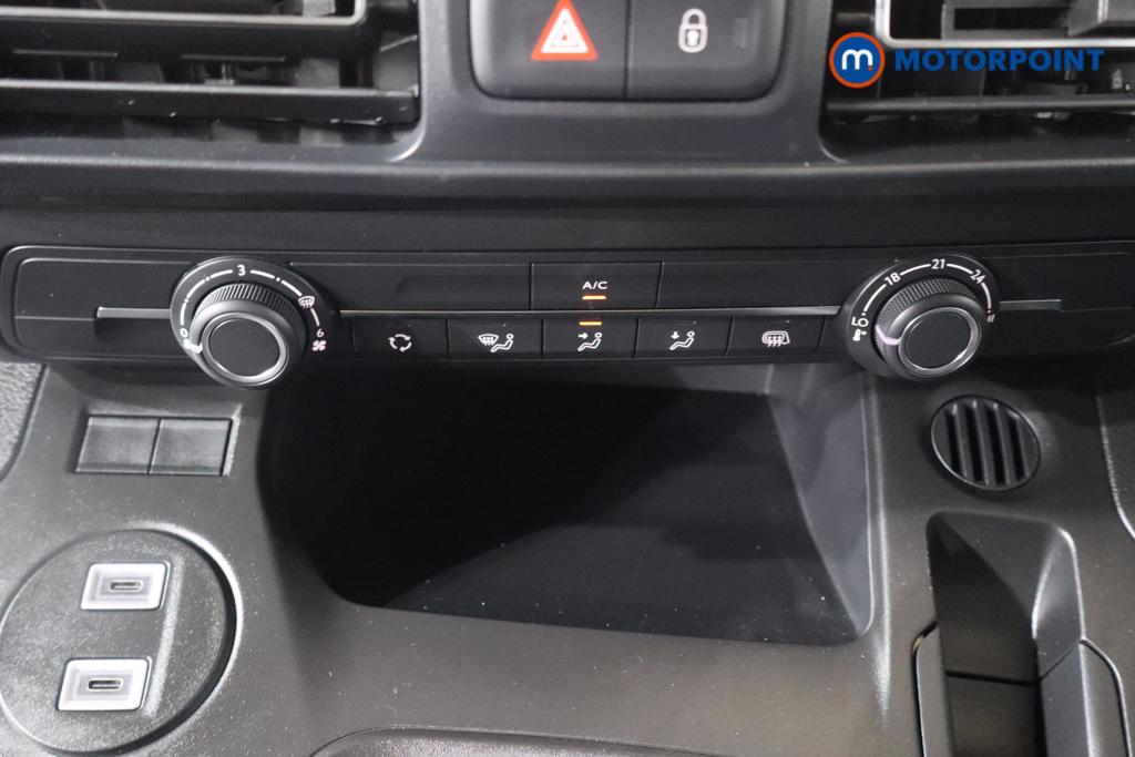 Vauxhall Combo Cargo Prime Manual Diesel Crew Bus - Stock Number (1567030) - 3rd supplementary image