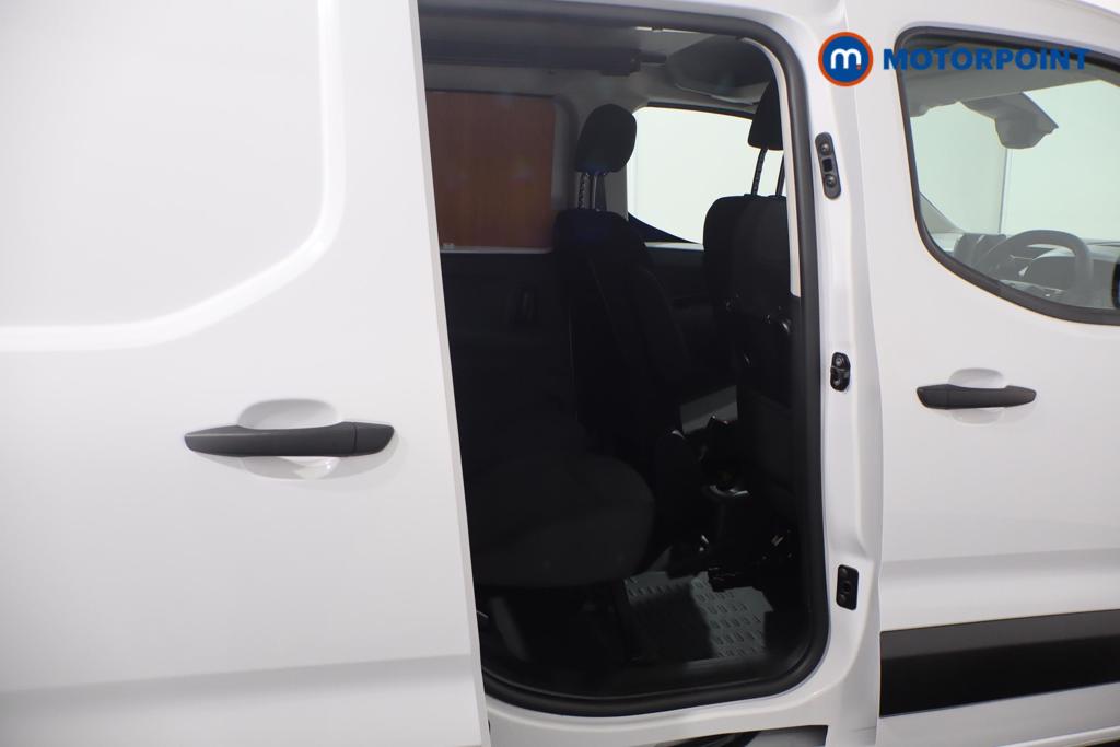 Vauxhall Combo Cargo Prime Manual Diesel Crew Bus - Stock Number (1567030) - 24th supplementary image