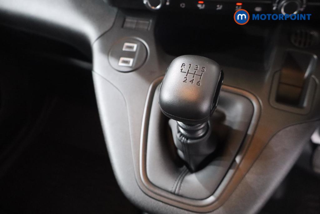 Vauxhall Combo Cargo Prime Manual Diesel Crew Bus - Stock Number (1567123) - 4th supplementary image