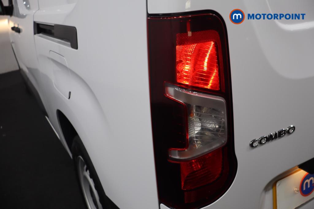 Vauxhall Combo Cargo Prime Manual Diesel Crew Bus - Stock Number (1567123) - 26th supplementary image
