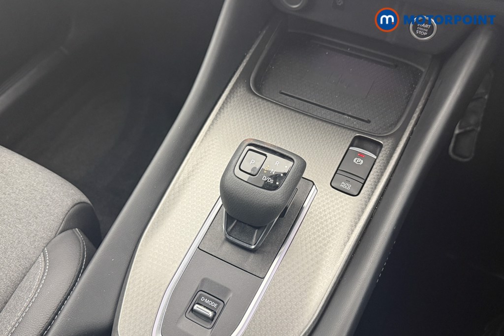 Nissan Qashqai N-Connecta Automatic Petrol SUV - Stock Number (1567428) - 6th supplementary image