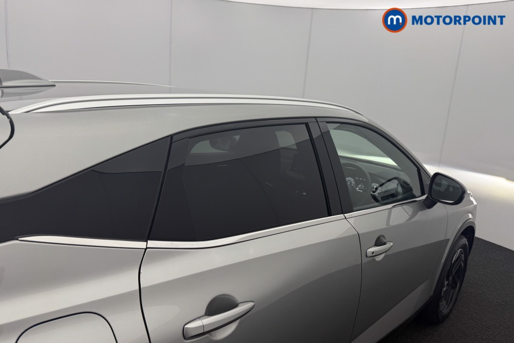 Nissan Qashqai N-Connecta Automatic Petrol SUV - Stock Number (1567428) - 25th supplementary image