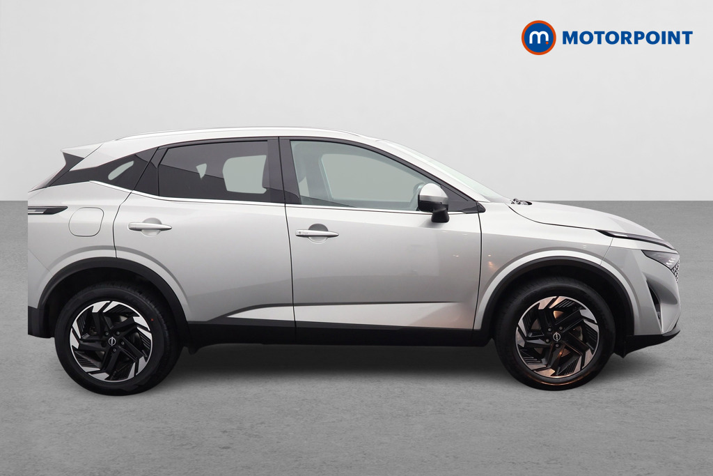 Nissan Qashqai N-Connecta Automatic Petrol SUV - Stock Number (1567428) - Drivers side