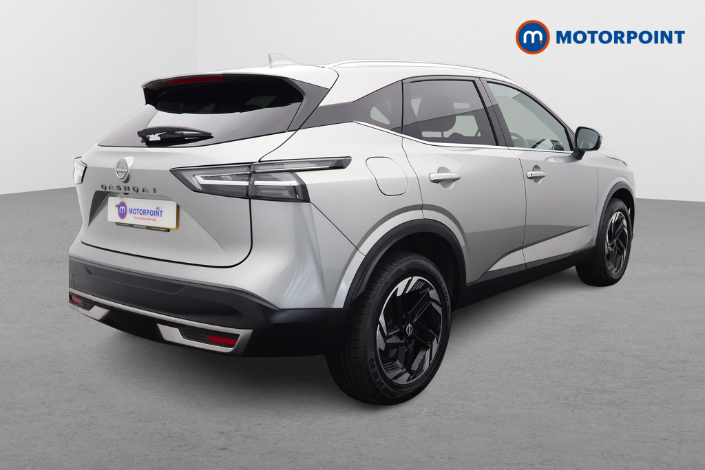 Nissan Qashqai N-Connecta Automatic Petrol SUV - Stock Number (1567428) - Drivers side rear corner