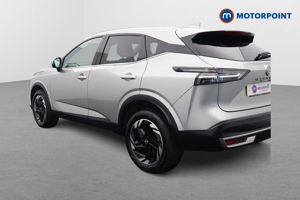 Nissan Qashqai N-Connecta Automatic Petrol SUV - Stock Number (1567428) - Passenger side rear corner