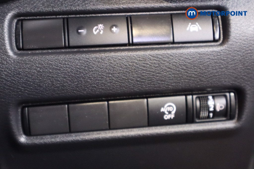Nissan Juke N-Connecta Automatic Petrol SUV - Stock Number (1567436) - 15th supplementary image