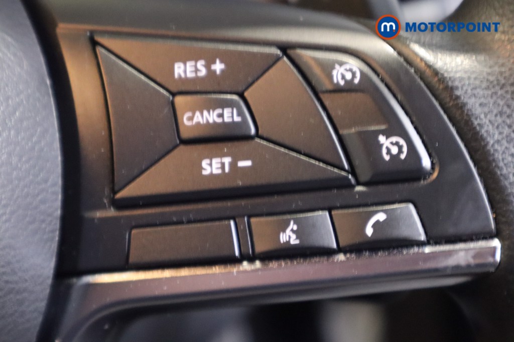 Nissan Juke N-Connecta Automatic Petrol SUV - Stock Number (1567436) - 17th supplementary image