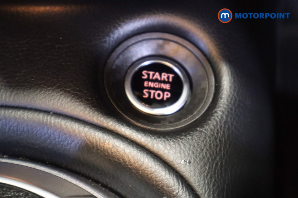 Nissan Juke N-Connecta Automatic Petrol SUV - Stock Number (1567436) - 18th supplementary image