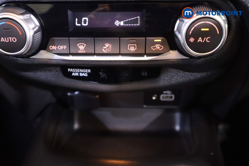 Nissan Juke N-Connecta Automatic Petrol SUV - Stock Number (1567436) - 20th supplementary image