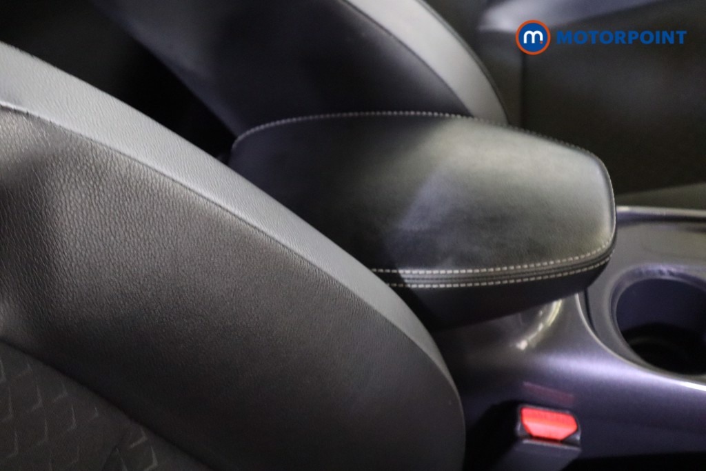 Nissan Juke N-Connecta Automatic Petrol SUV - Stock Number (1567436) - 24th supplementary image