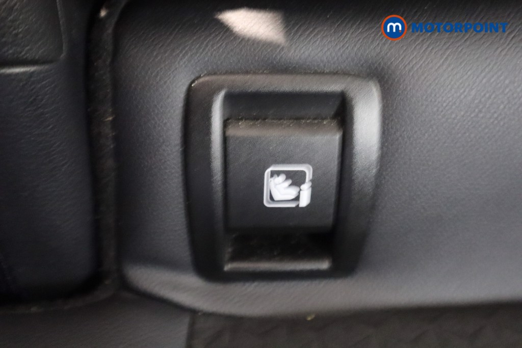 Nissan Juke N-Connecta Automatic Petrol SUV - Stock Number (1567436) - 25th supplementary image