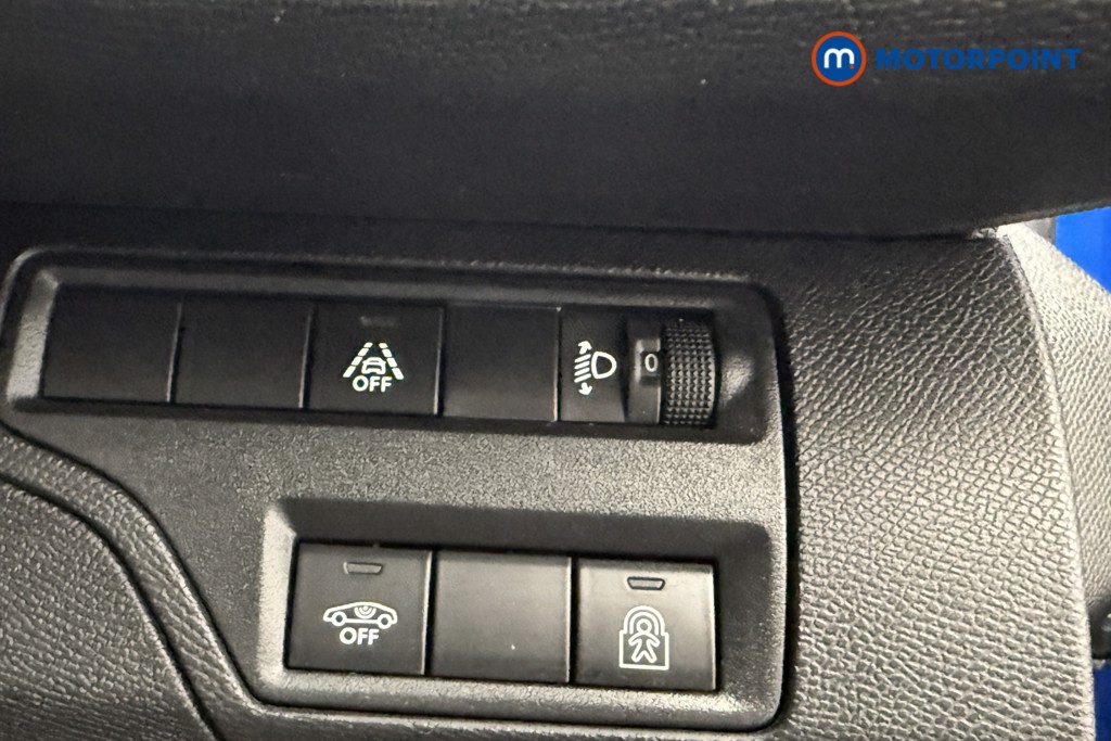 Peugeot 3008 Allure Premium Manual Diesel SUV - Stock Number (1567759) - 12th supplementary image