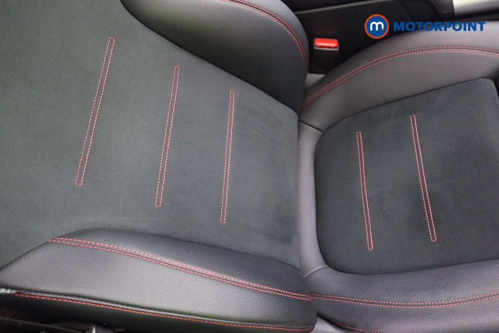 Mercedes-Benz GLB Amg Line Automatic Diesel SUV - Stock Number (1567931) - 13th supplementary image