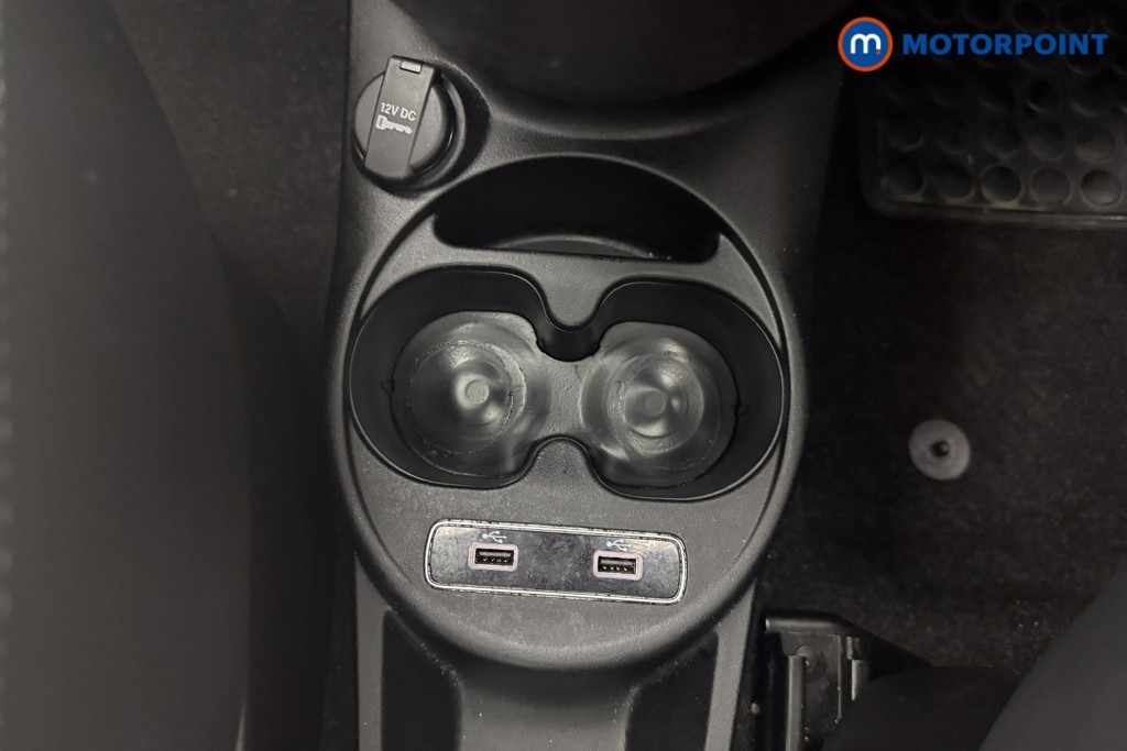 Fiat 500 Dolcevita Manual Petrol-Electric Hybrid Hatchback - Stock Number (1568216) - 6th supplementary image