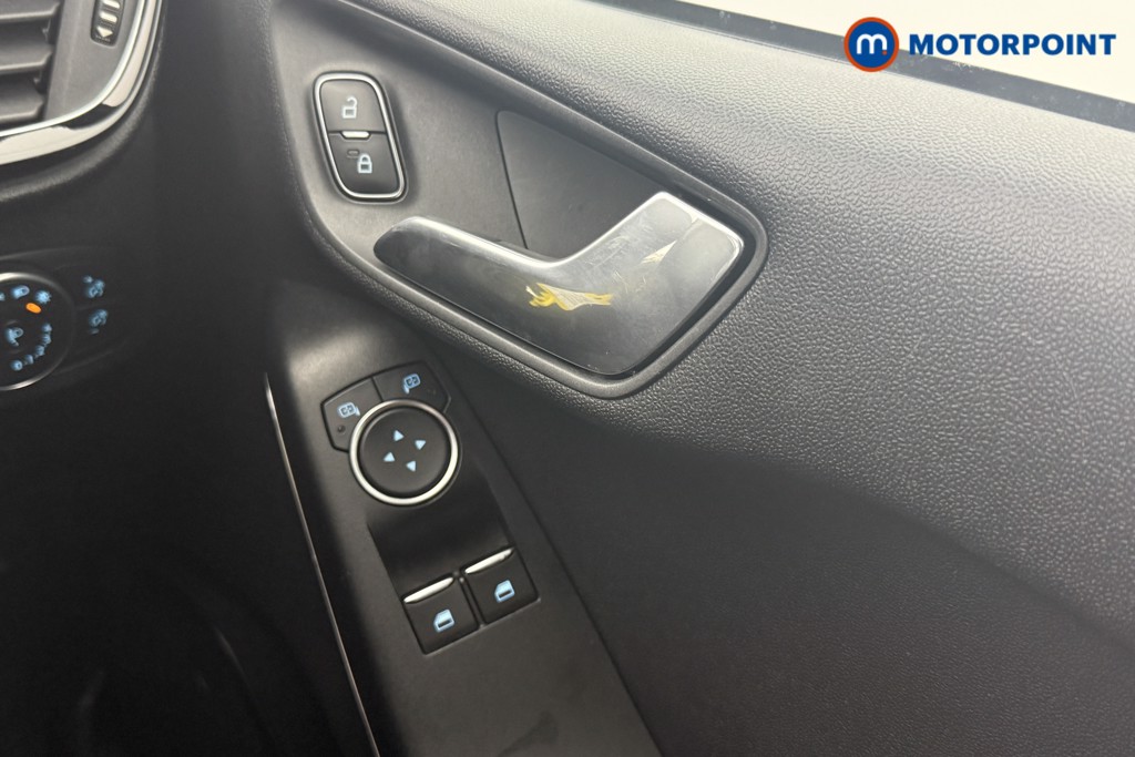 Ford Fiesta Zetec Manual Petrol Hatchback - Stock Number (1568302) - 10th supplementary image