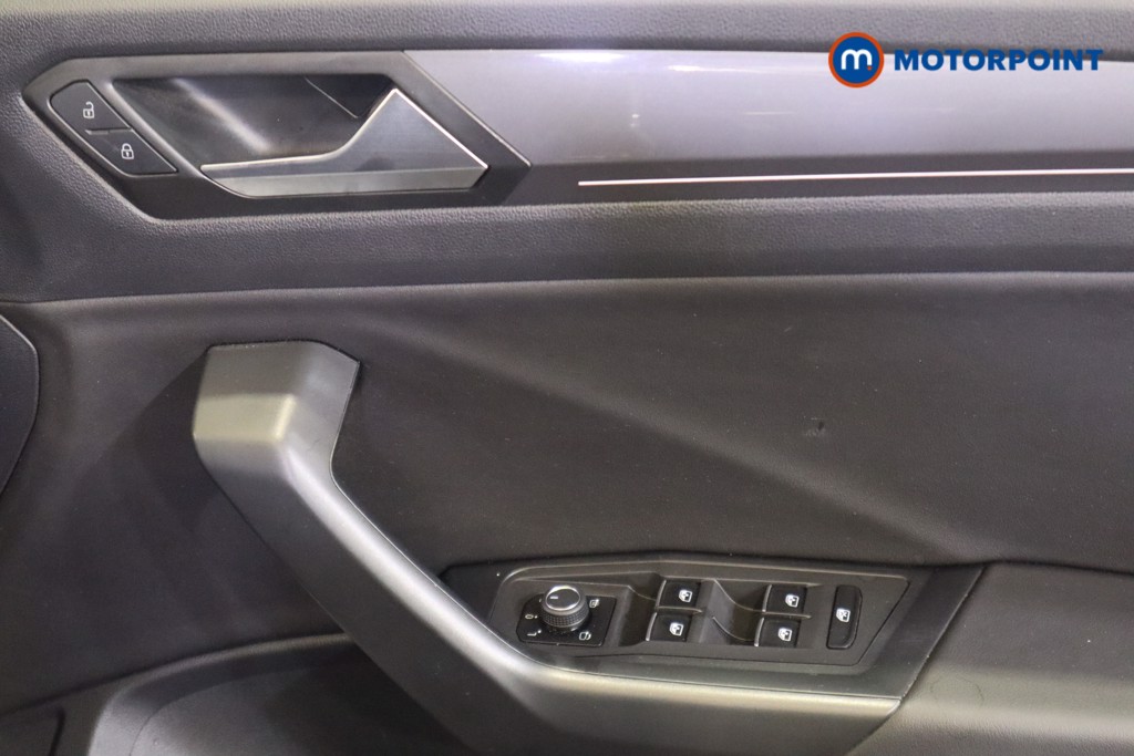 Volkswagen T-Roc R-Line Automatic Petrol SUV - Stock Number (1568398) - 14th supplementary image