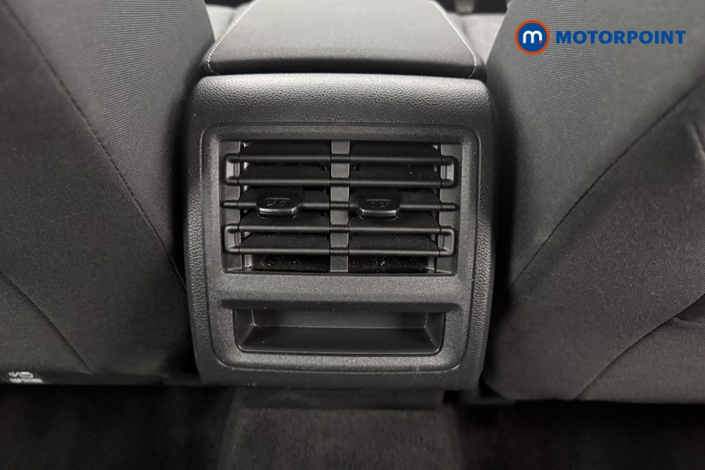 Volkswagen Golf Life Manual Petrol Hatchback - Stock Number (1568639) - 21st supplementary image