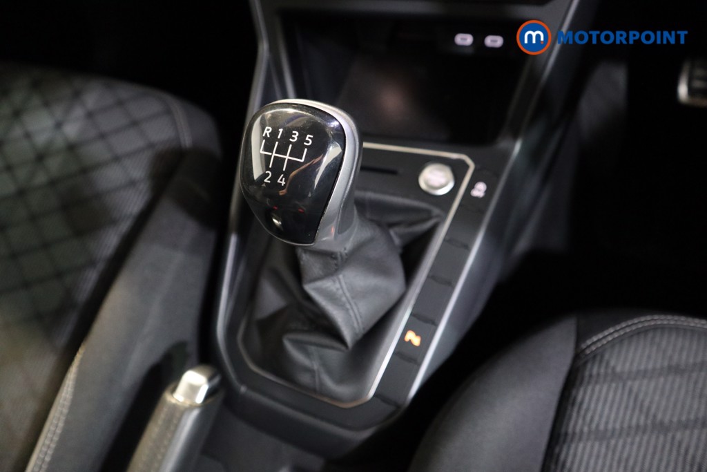 Volkswagen Polo R-Line Manual Petrol Hatchback - Stock Number (1568707) - 8th supplementary image
