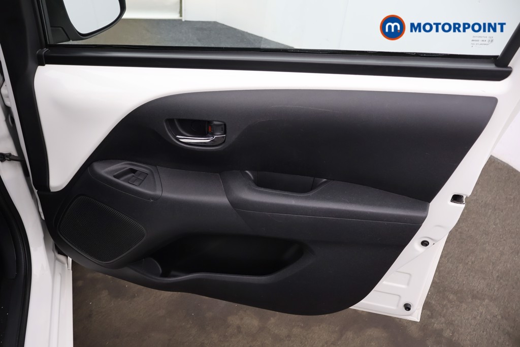 Peugeot 108 Allure Manual Petrol Hatchback - Stock Number (1568976) - 8th supplementary image