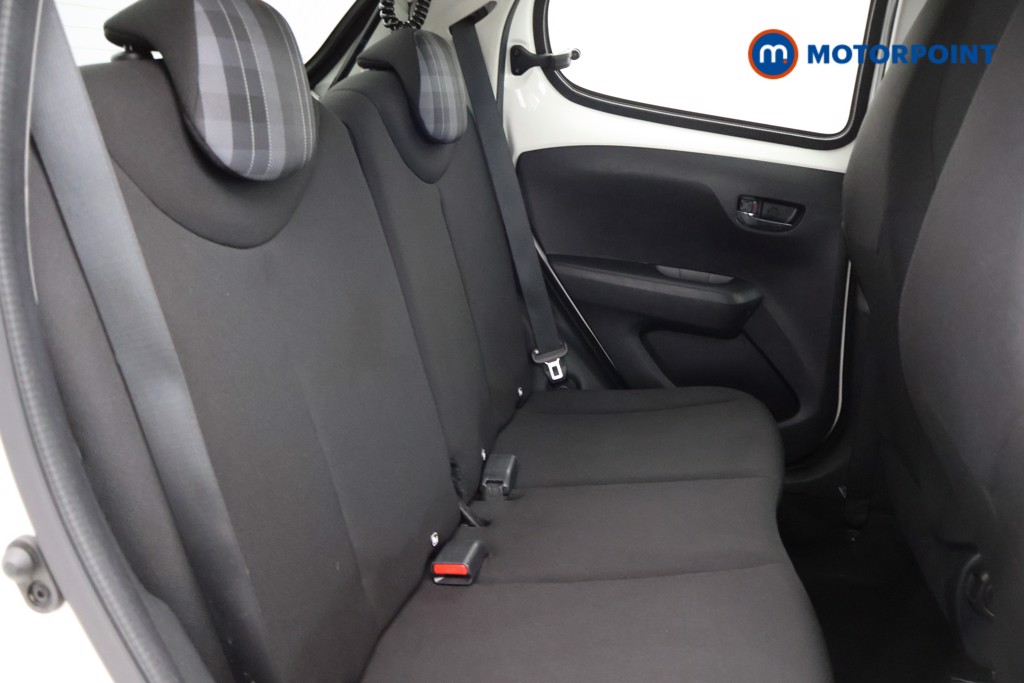 Peugeot 108 Allure Manual Petrol Hatchback - Stock Number (1568976) - 12th supplementary image