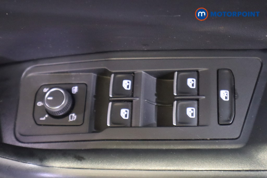 Volkswagen T-Roc R-Line Automatic Petrol SUV - Stock Number (1569243) - 15th supplementary image