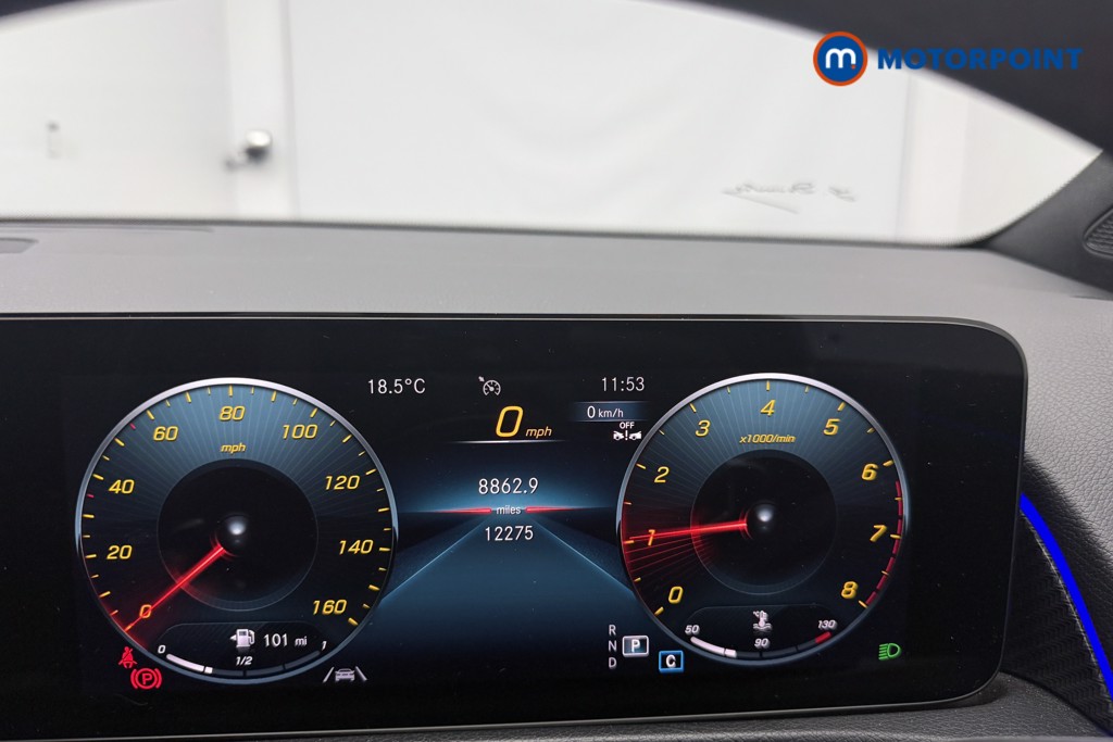 Mercedes-Benz GLB Amg Line Automatic Petrol SUV - Stock Number (1569350) - 4th supplementary image