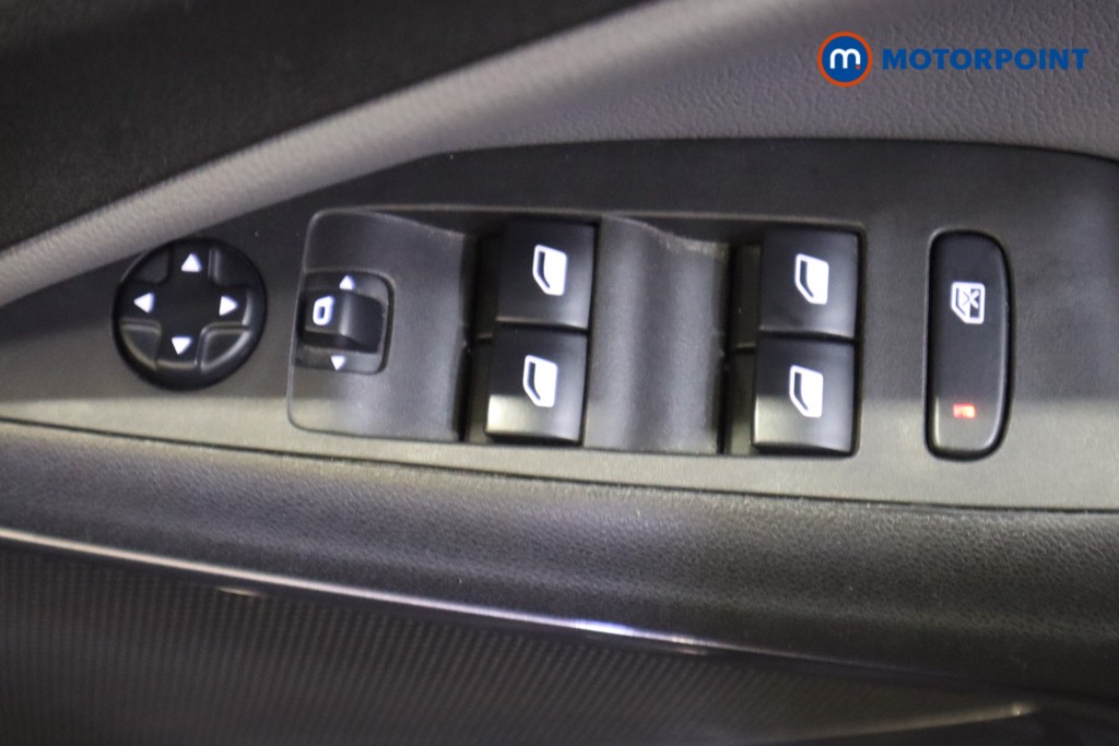 Vauxhall Crossland X Tech Line Nav Manual Petrol SUV - Stock Number (1569775) - 21st supplementary image