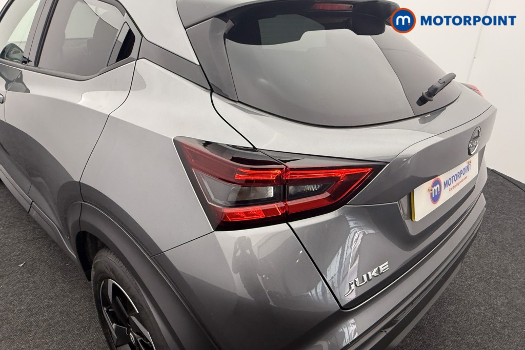 Nissan Juke N-Connecta Automatic Petrol SUV - Stock Number (1569816) - 20th supplementary image