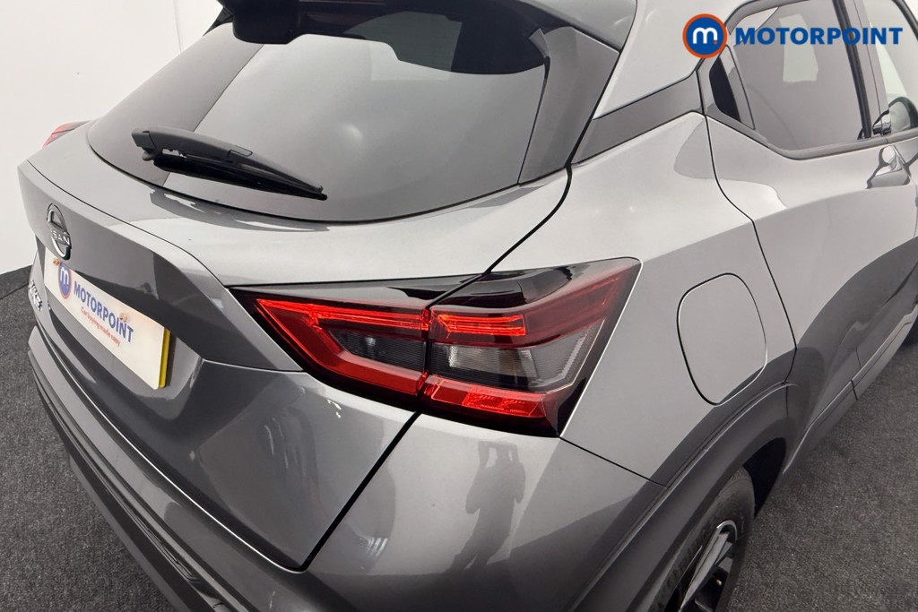 Nissan Juke N-Connecta Automatic Petrol SUV - Stock Number (1569816) - 21st supplementary image