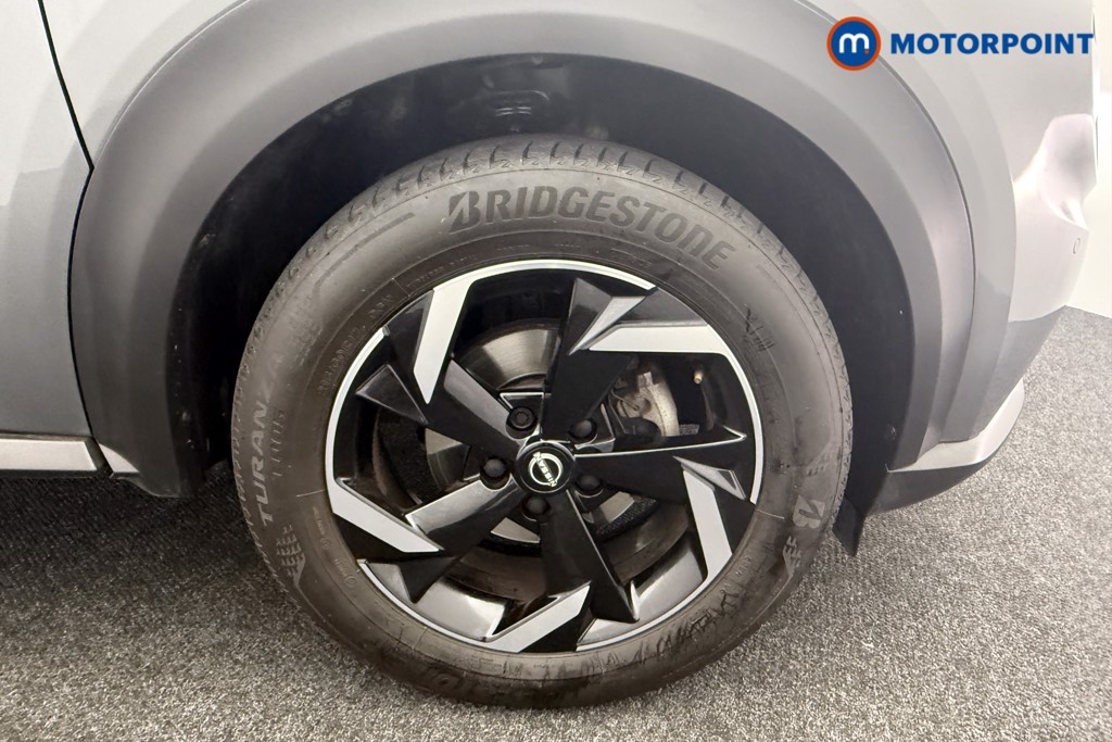 Nissan Juke N-Connecta Automatic Petrol SUV - Stock Number (1569816) - 25th supplementary image