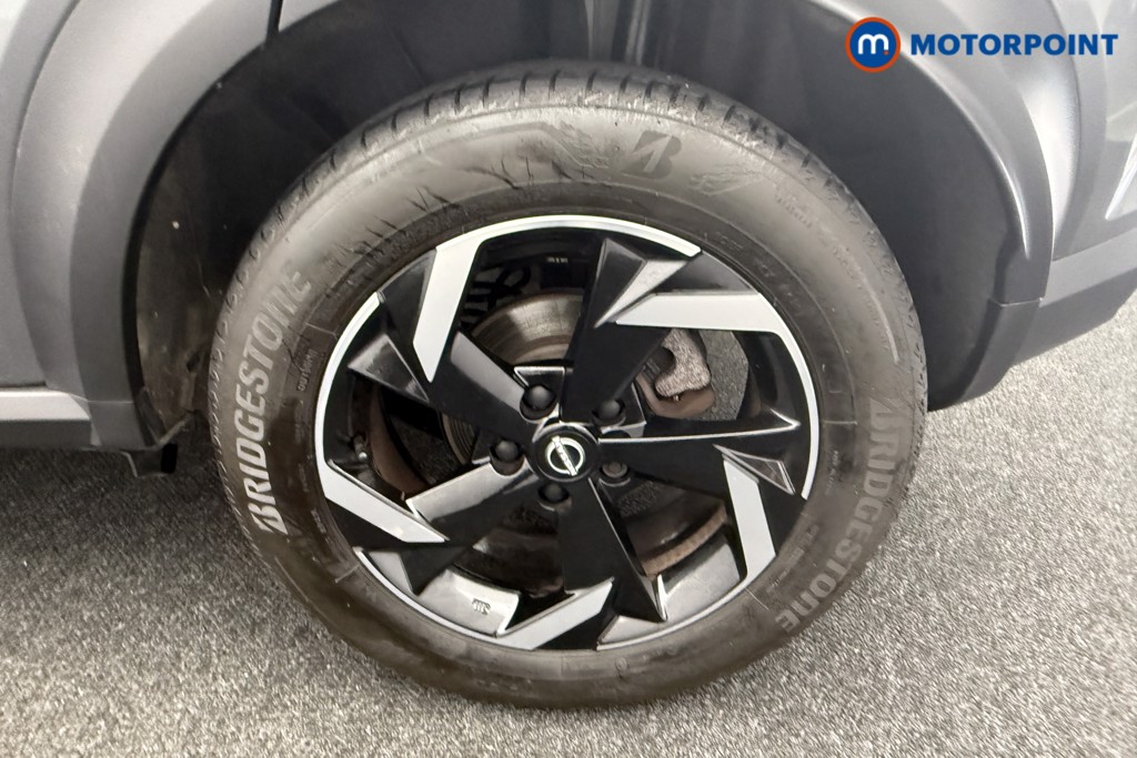 Nissan Juke N-Connecta Automatic Petrol SUV - Stock Number (1569816) - 27th supplementary image