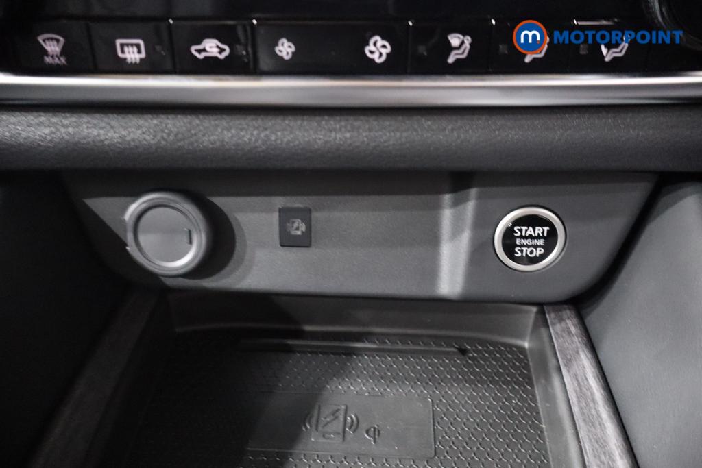 Nissan Qashqai Tekna Automatic Petrol SUV - Stock Number (1569877) - 9th supplementary image