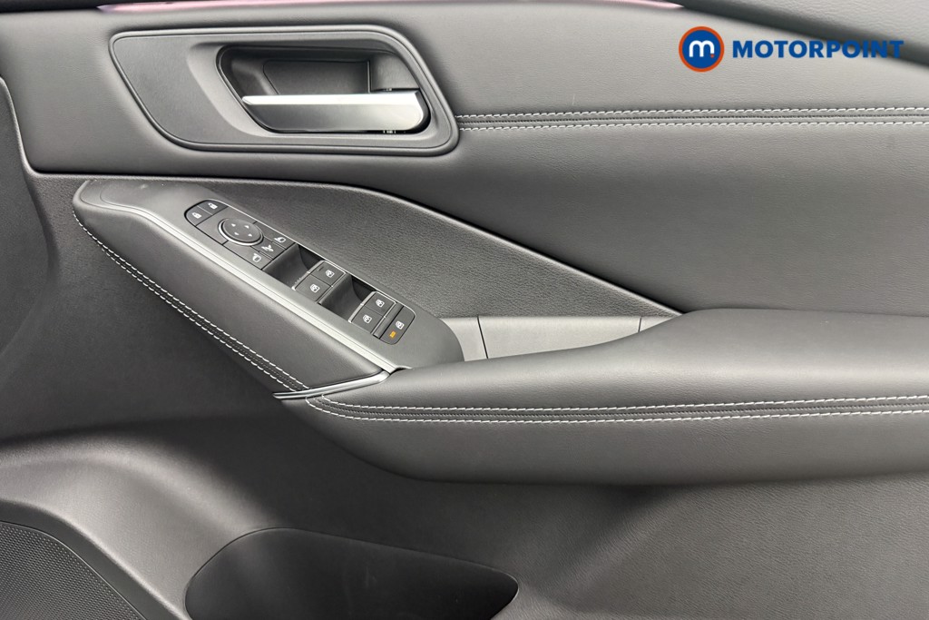 Nissan Qashqai N-Connecta Automatic Petrol SUV - Stock Number (1569888) - 18th supplementary image