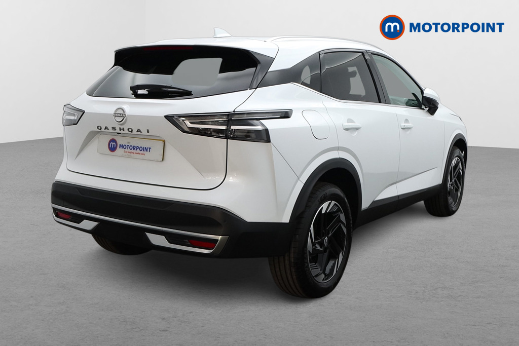 Nissan Qashqai N-Connecta Automatic Petrol SUV - Stock Number (1569888) - Drivers side rear corner
