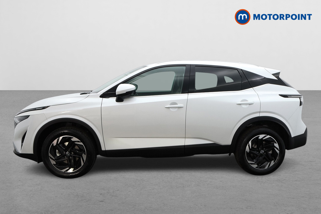 Nissan Qashqai N-Connecta Automatic Petrol SUV - Stock Number (1569888) - Passenger side