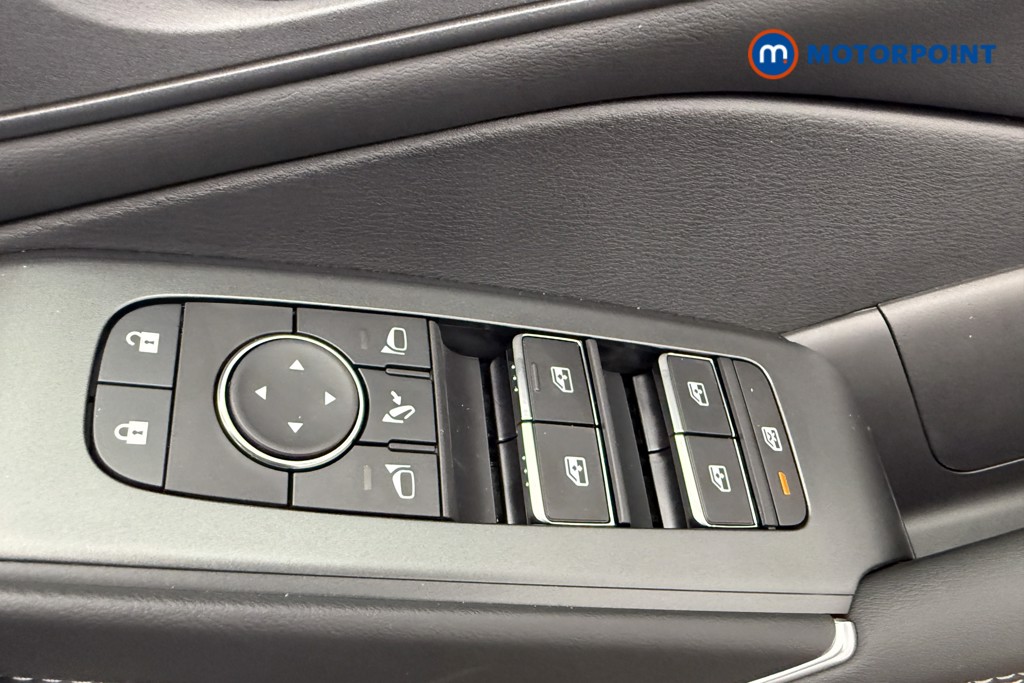 Nissan Qashqai N-Connecta Automatic Petrol SUV - Stock Number (1569891) - 17th supplementary image