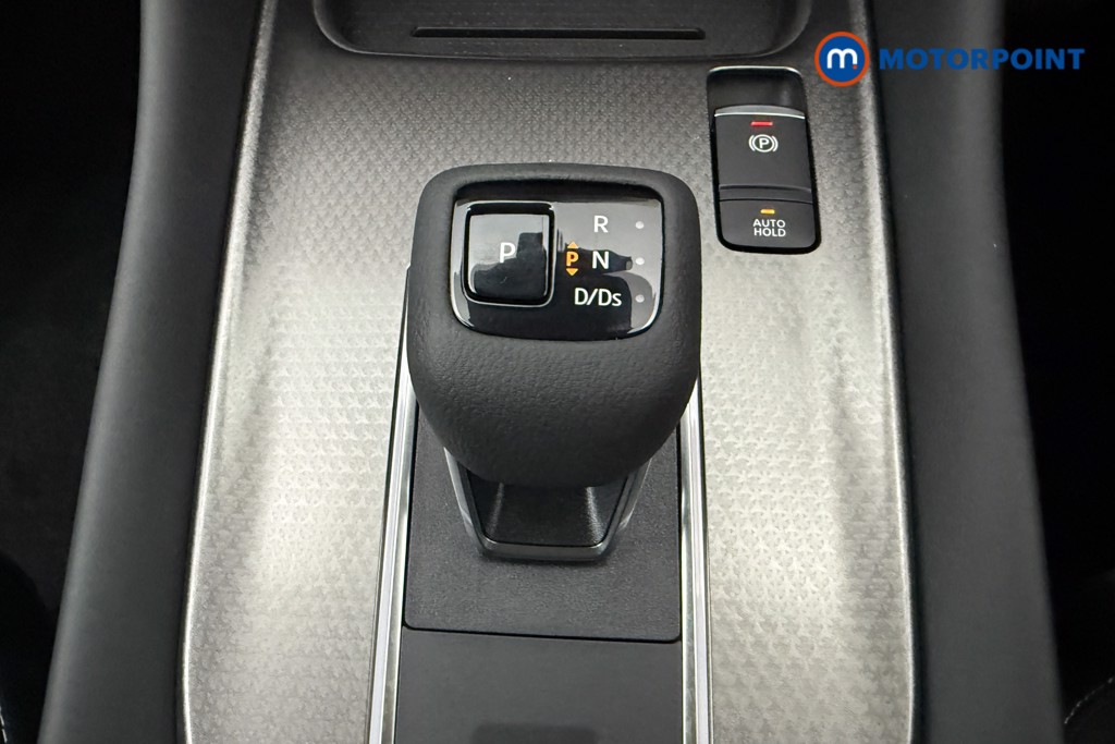Nissan Qashqai N-Connecta Automatic Petrol SUV - Stock Number (1569896) - 7th supplementary image