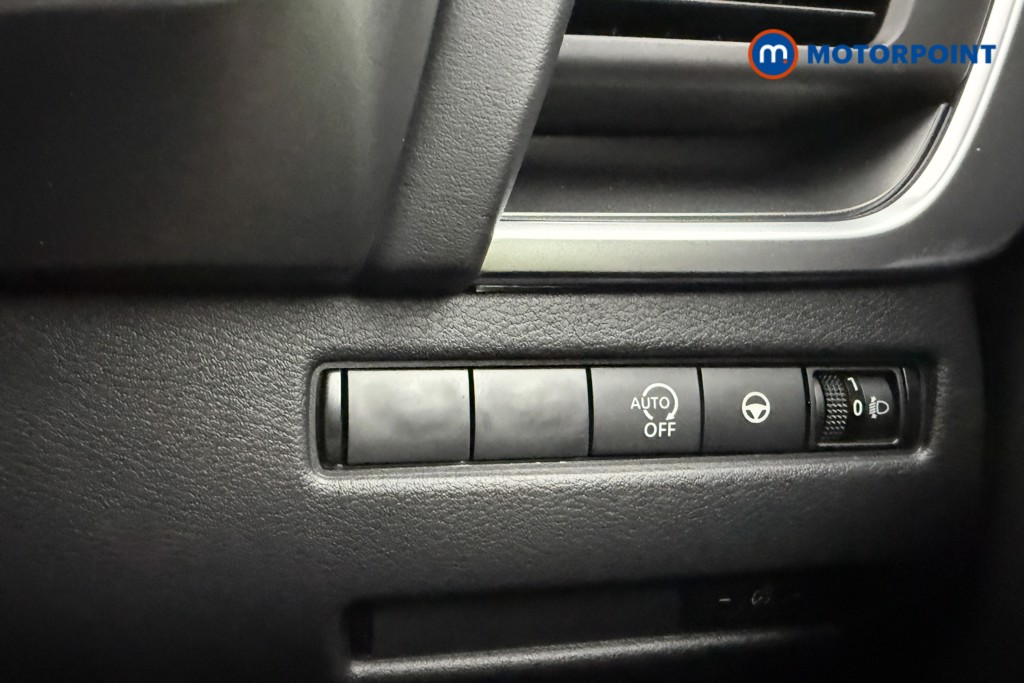Nissan Qashqai N-Connecta Automatic Petrol SUV - Stock Number (1569896) - 17th supplementary image