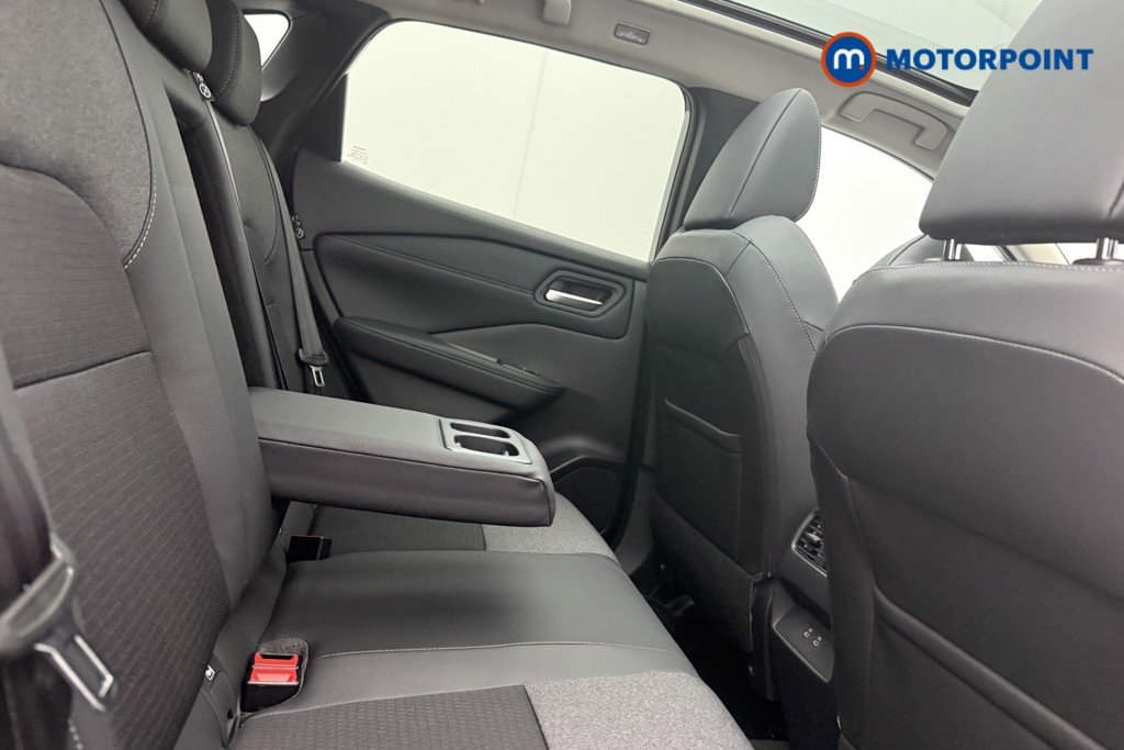 Nissan Qashqai N-Connecta Automatic Petrol SUV - Stock Number (1569896) - 21st supplementary image