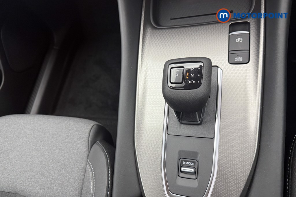 Nissan Qashqai N-Connecta Automatic Petrol SUV - Stock Number (1569898) - 11th supplementary image