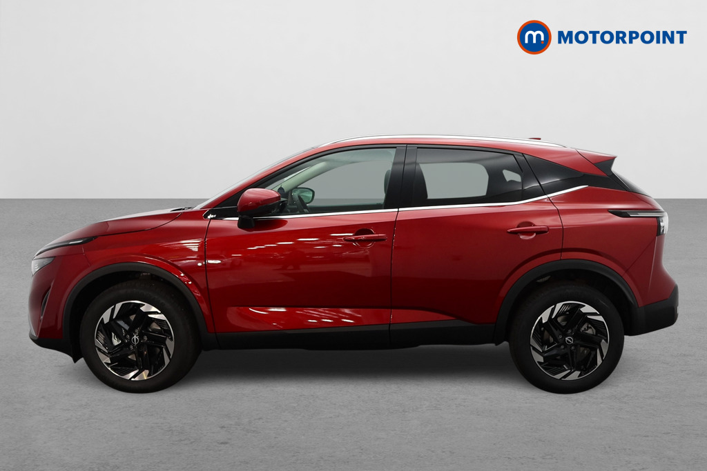 Nissan Qashqai N-Connecta Automatic Petrol SUV - Stock Number (1569898) - Passenger side