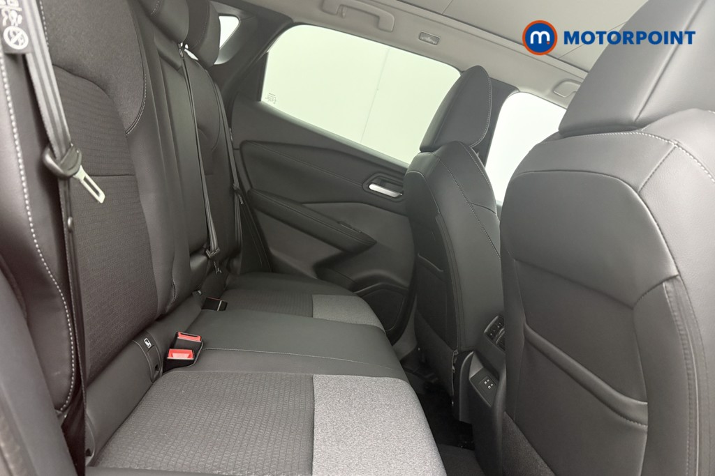 Nissan Qashqai N-Connecta Automatic Petrol SUV - Stock Number (1569901) - 9th supplementary image