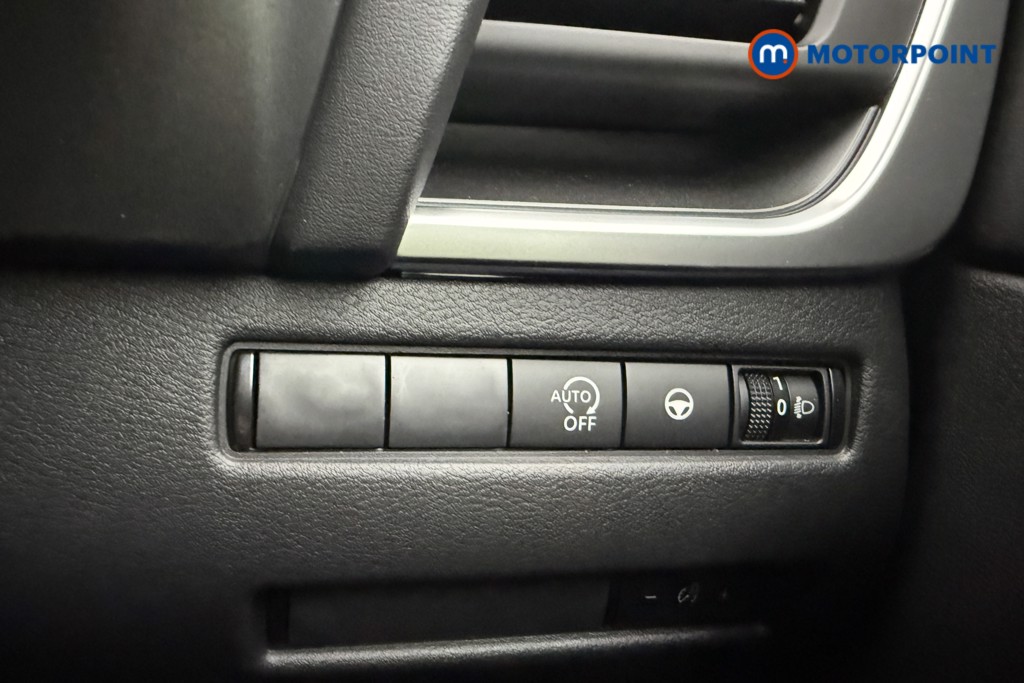 Nissan Qashqai N-Connecta Automatic Petrol SUV - Stock Number (1569901) - 17th supplementary image