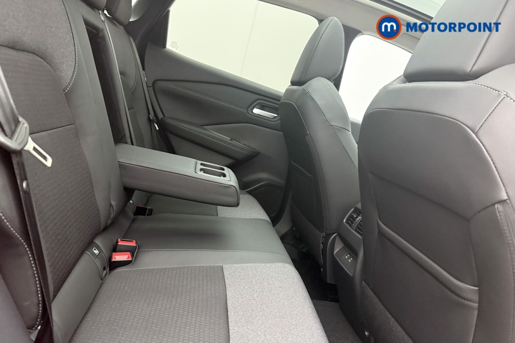 Nissan Qashqai N-Connecta Automatic Petrol SUV - Stock Number (1569901) - 20th supplementary image