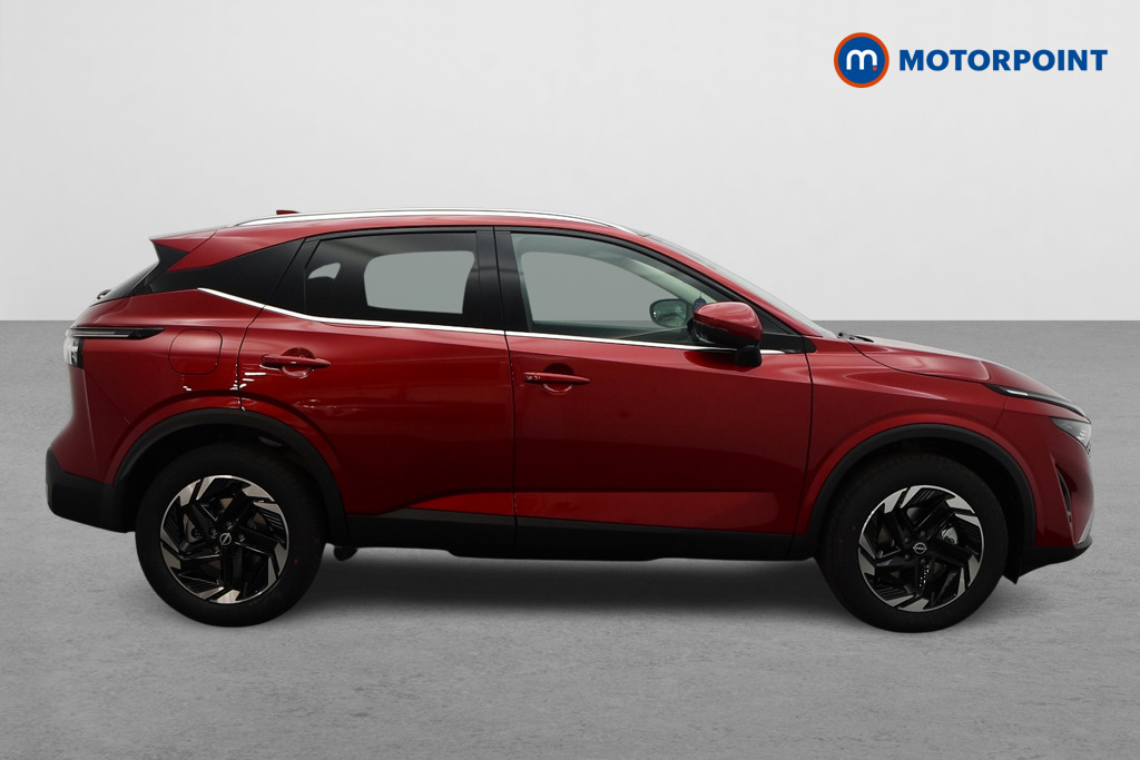 Nissan Qashqai N-Connecta Automatic Petrol SUV - Stock Number (1569901) - Drivers side