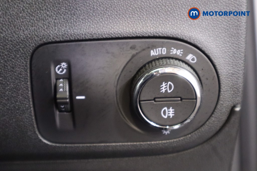 Vauxhall Crossland Ultimate Manual Diesel SUV - Stock Number (1569931) - 16th supplementary image