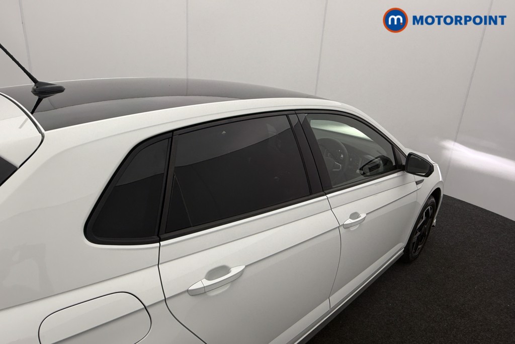 Volkswagen Polo R-Line Manual Petrol Hatchback - Stock Number (1570100) - 25th supplementary image